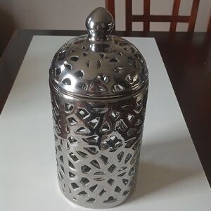 Essence Aroma Diffuser or Candle Holder